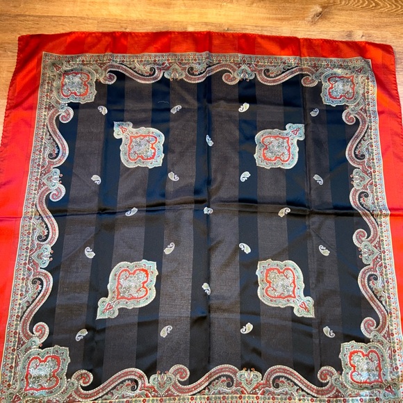 Italian Patterned Scarf - Picture 6 of 10